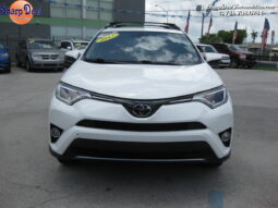 
										2017 Toyota RAV4 XLE full									