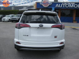 
										2017 Toyota RAV4 XLE full									