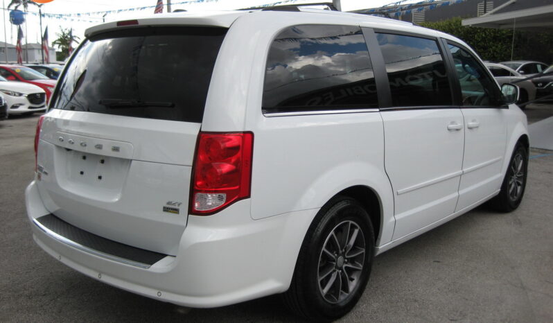 
								2017 Dodge Grand Caravan SXT Wagon full									