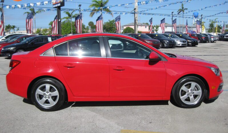 
								2015 Chevrolet Cruze LT full									