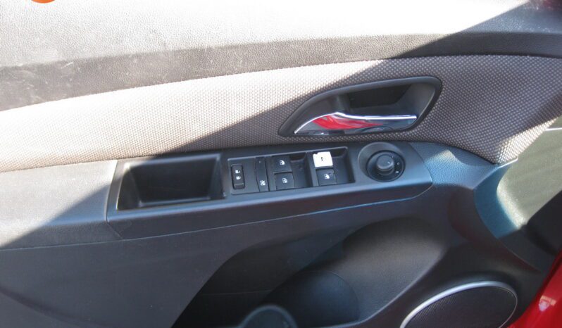 
								2015 Chevrolet Cruze LT full									