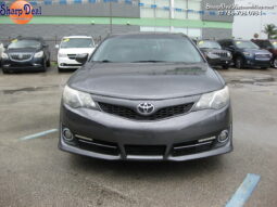 
										2014 Toyota Camry SE full									