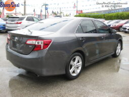 
										2014 Toyota Camry SE full									