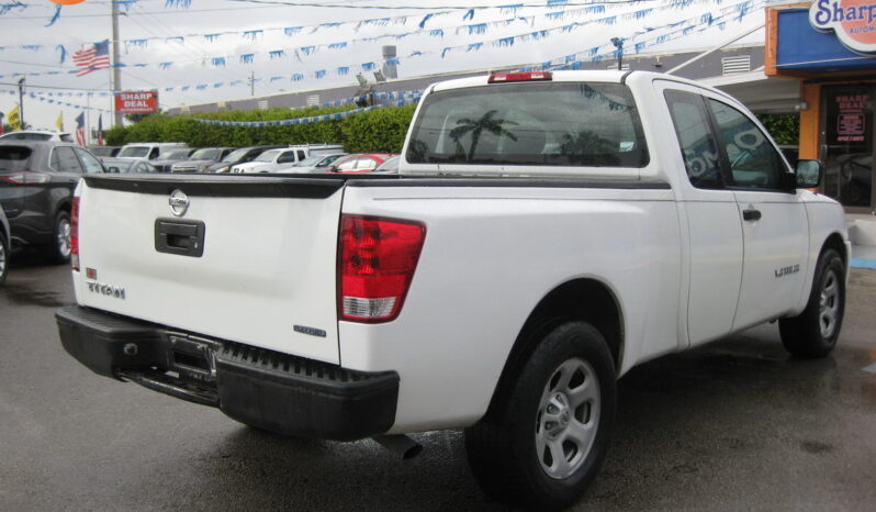 
								2013 Nissan Titan S full									