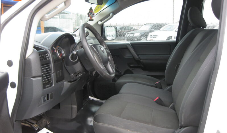 
								2013 Nissan Titan S full									