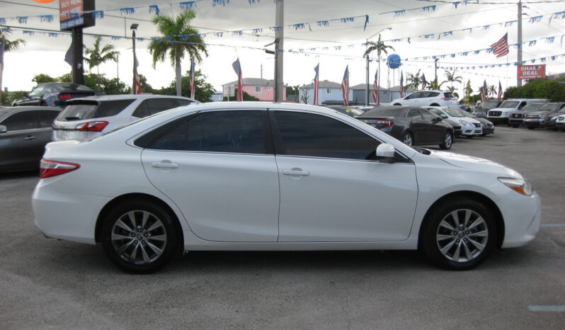 
								2015 Toyota Camry XLE full									