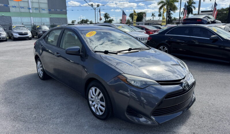 
								2017 Toyota Corolla LE full									