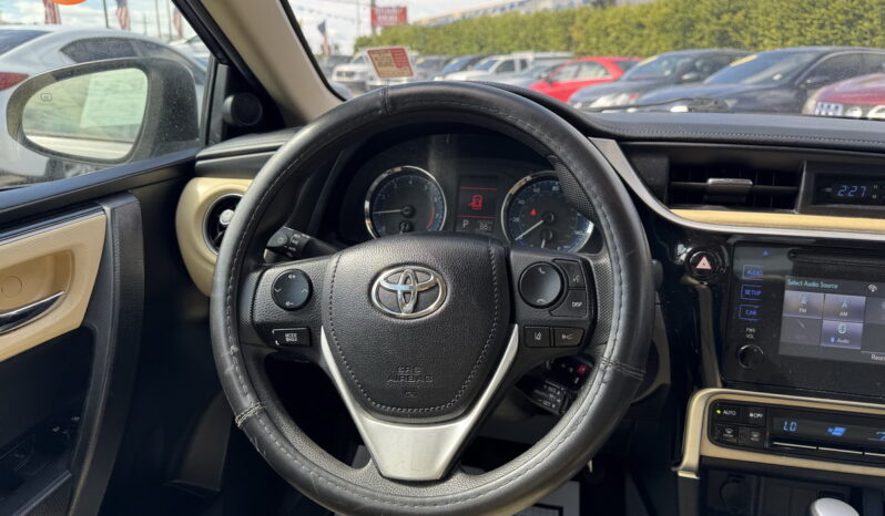 
								2017 Toyota Corolla LE full									