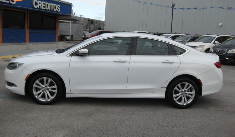 
								2016 Chrysler 200 Limited full									