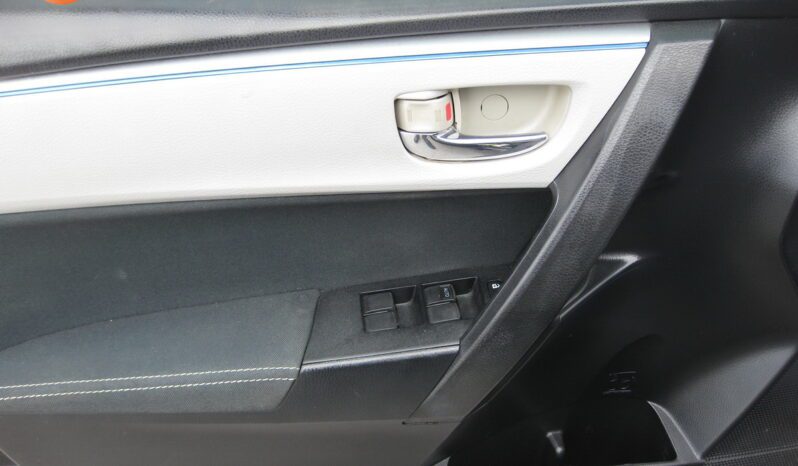 
								2015 Toyota Corolla LE full									