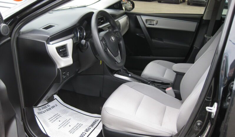 
								2015 Toyota Corolla LE full									