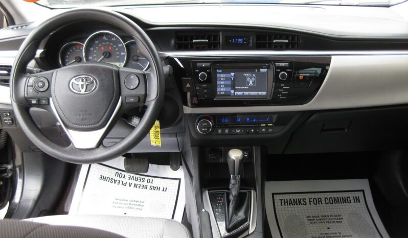 
								2015 Toyota Corolla LE full									