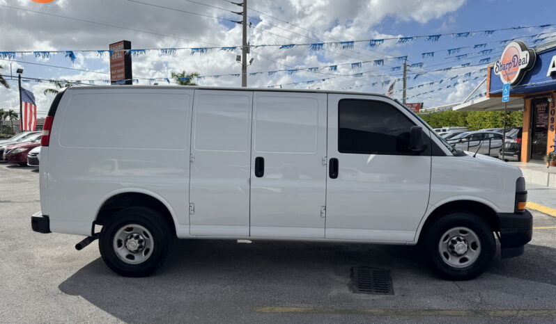 
								2018 Chevrolet Express Cargo Van 2500 135″ full									