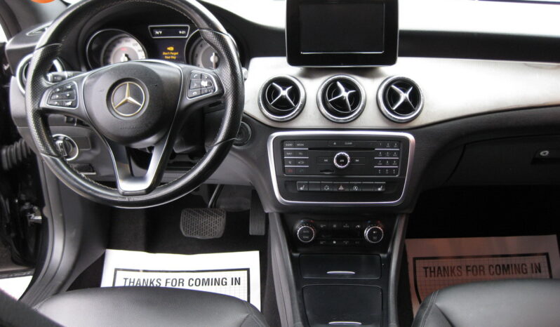 
								2015 Mercedes-Benz CLA 250 full									