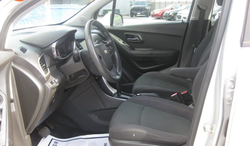 
								2018 Chevrolet Trax LS full									