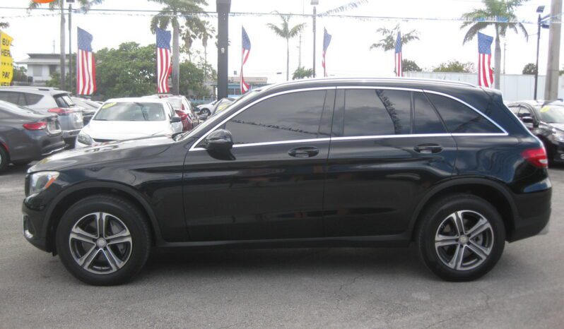 
								2016 Mercedes-Benz GLC 300 full									