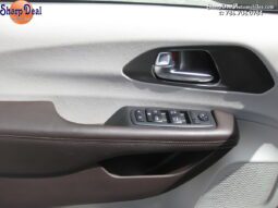 
										2020 Chrysler Voyager LX full									