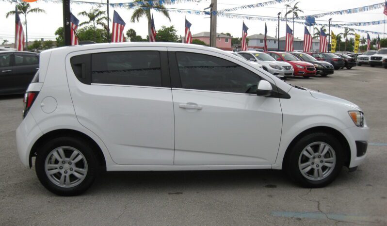 
								2016 Chevrolet Sonic LT Auto full									