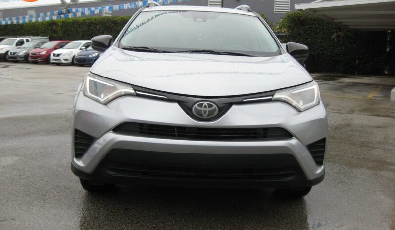 
								2017 Toyota RAV4 LE full									
