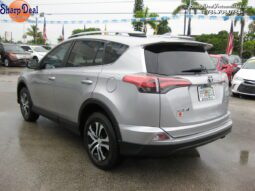 
										2017 Toyota RAV4 LE full									