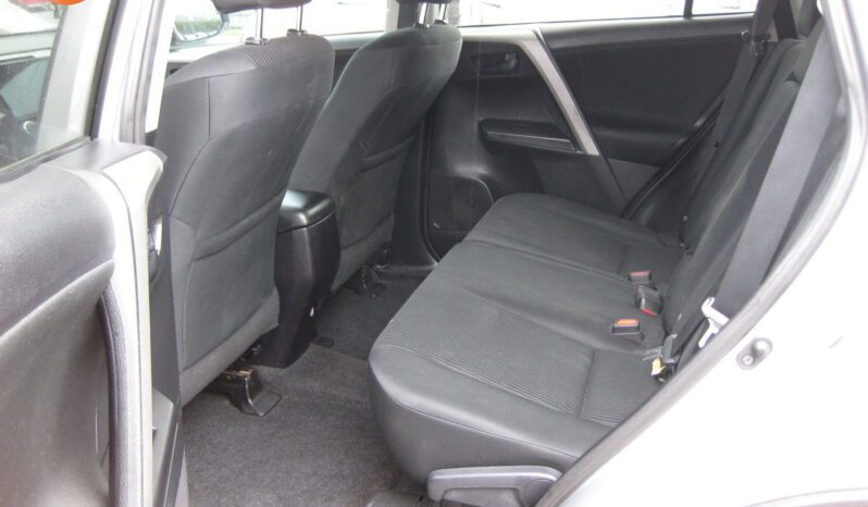 
								2017 Toyota RAV4 LE full									