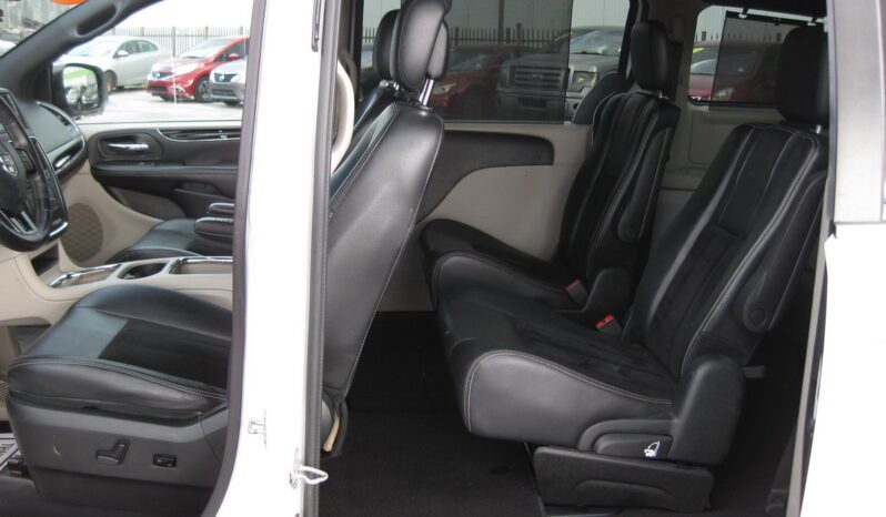 
								2017 Dodge Grand Caravan SXT full									