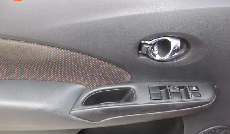 
								2015 Nissan Versa Note full									