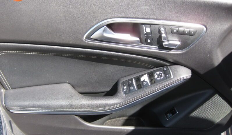 
								2018 Mercedes-Benz CLA 250 full									