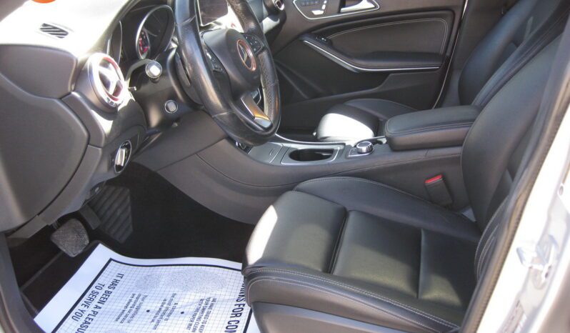 
								2018 Mercedes-Benz CLA 250 full									