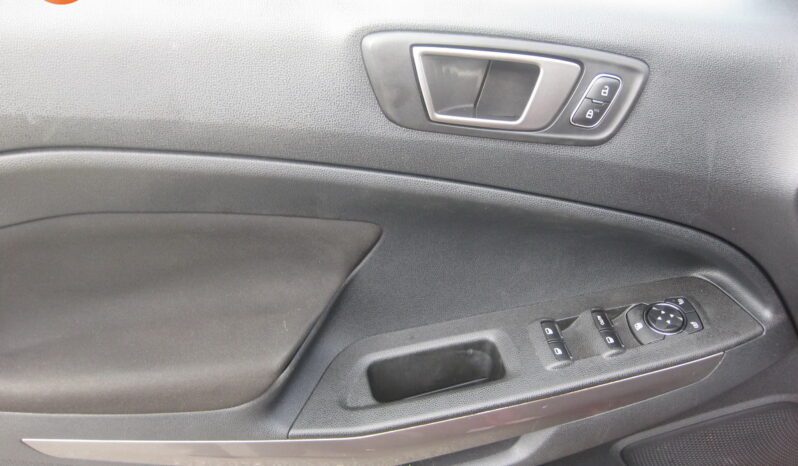 
								2020 Ford EcoSport SE full									