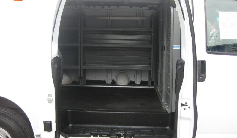 
								2018 Chevrolet Express 2500 full									