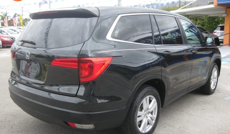 
								2016 Honda Pilot LX full									
