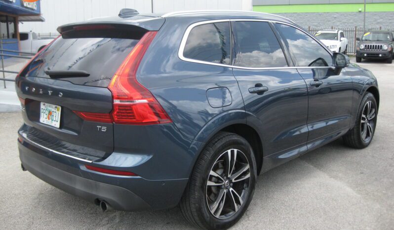 
								2019 Volvo XC60 T5 Momentum full									