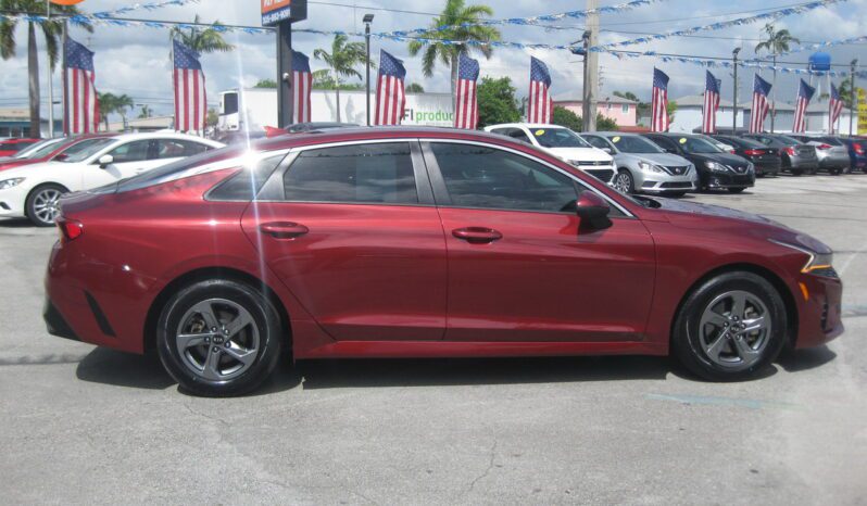 
								2021 Kia K5 LXS full									