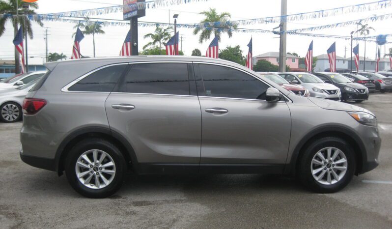 
								2019 Kia Sorento LX V6 full									
