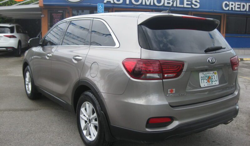 
								2019 Kia Sorento LX V6 full									