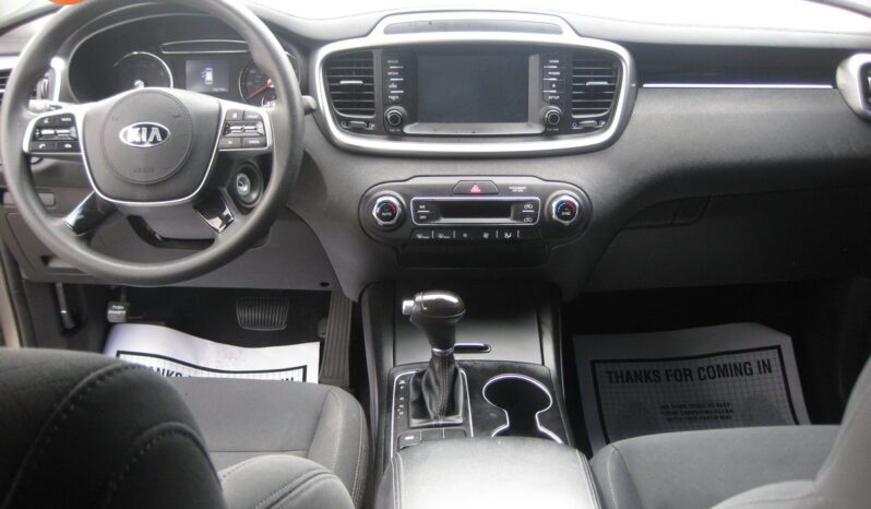 
								2019 Kia Sorento LX V6 full									