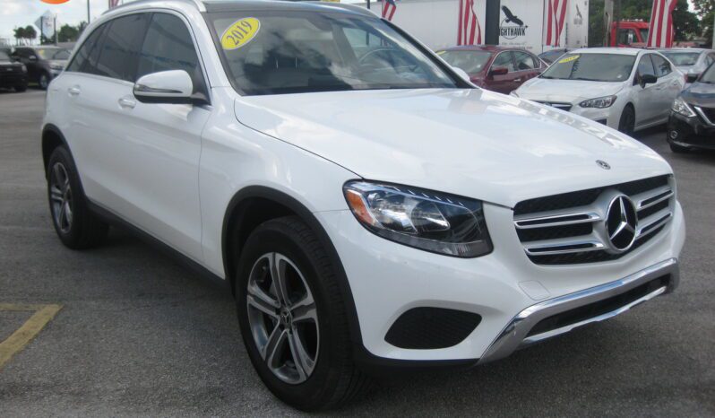 
								2019 Mercedes-Benz GLC 300 full									