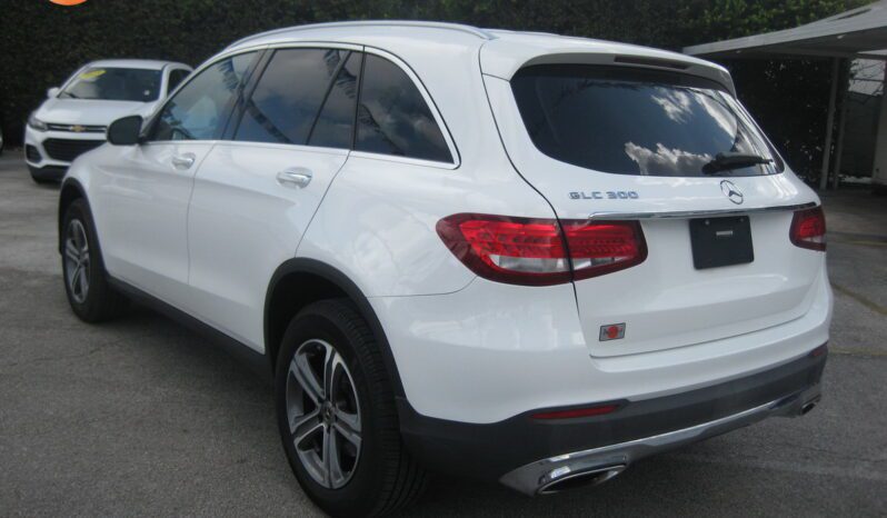 
								2019 Mercedes-Benz GLC 300 full									