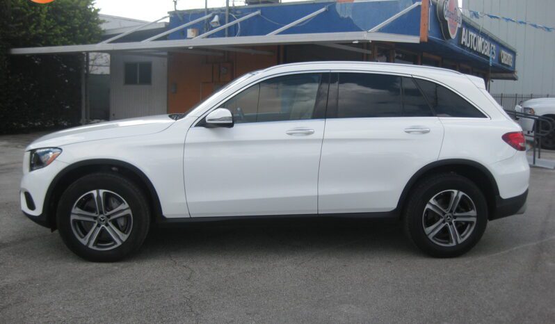 
								2019 Mercedes-Benz GLC 300 full									