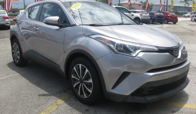 
								2019 Toyota C-HR LE full									