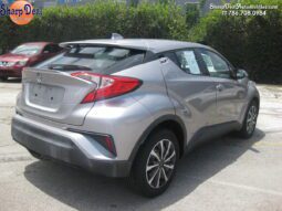 
										2019 Toyota C-HR LE full									