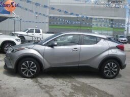 
										2019 Toyota C-HR LE full									
