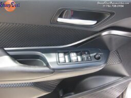 
										2019 Toyota C-HR LE full									