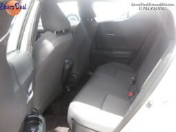 
										2019 Toyota C-HR LE full									