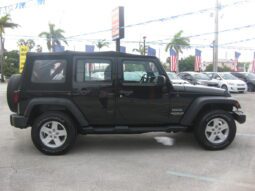 
										2017 Jeep Wrangler Unlimited Sport full									