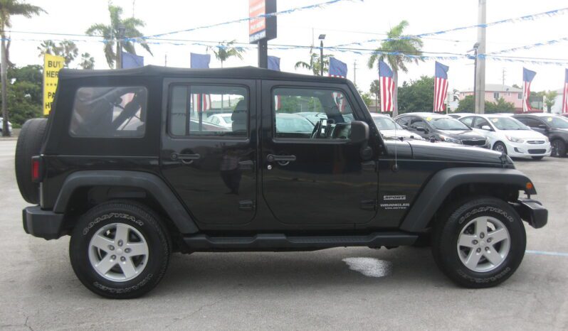 
								2017 Jeep Wrangler Unlimited Sport full									