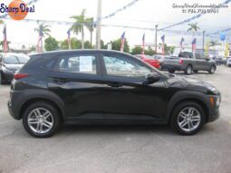 
										2021 Hyundai Kona SE full									