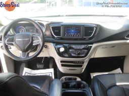 
										2021 Chrysler Voyager LXi full									
