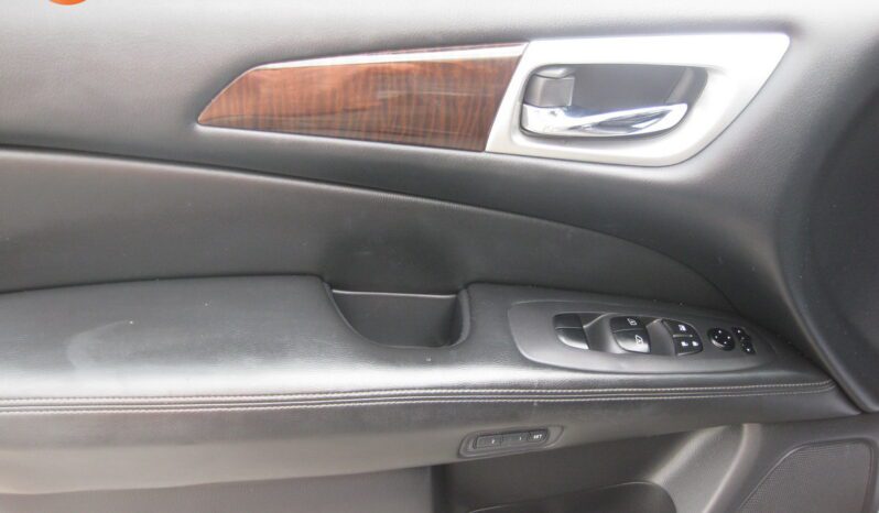 
								2015 Nissan Pathfinder full									